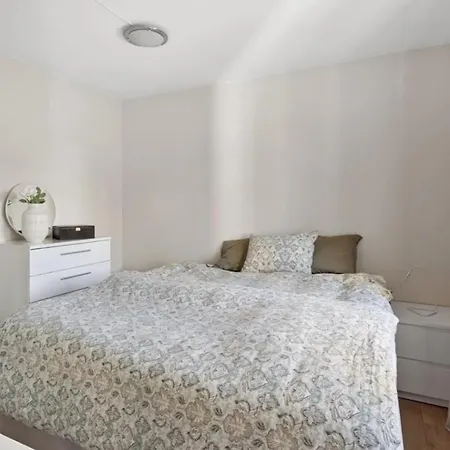Apartment Stylish At Hop